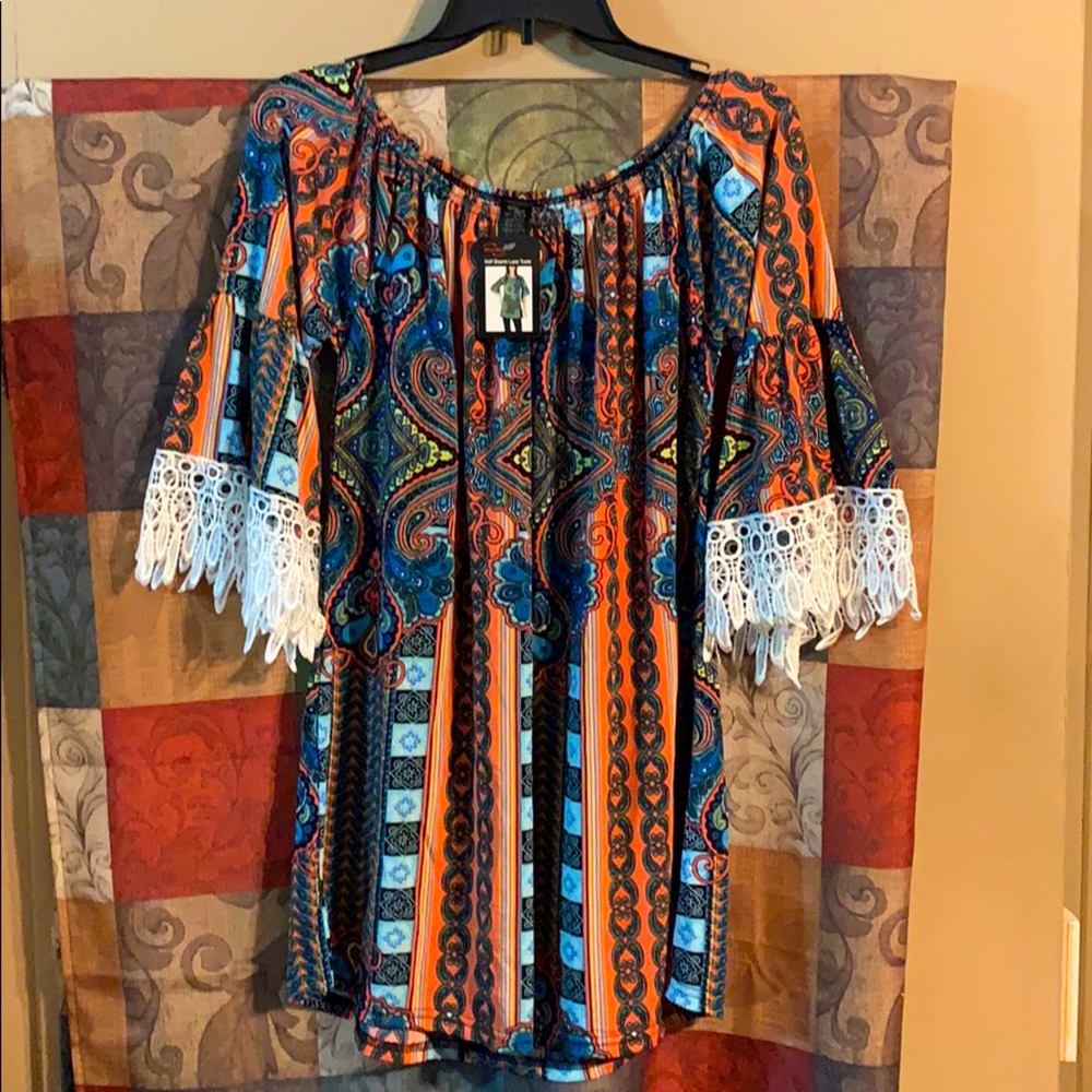 WinWin Half Sleeve Lace Tunic